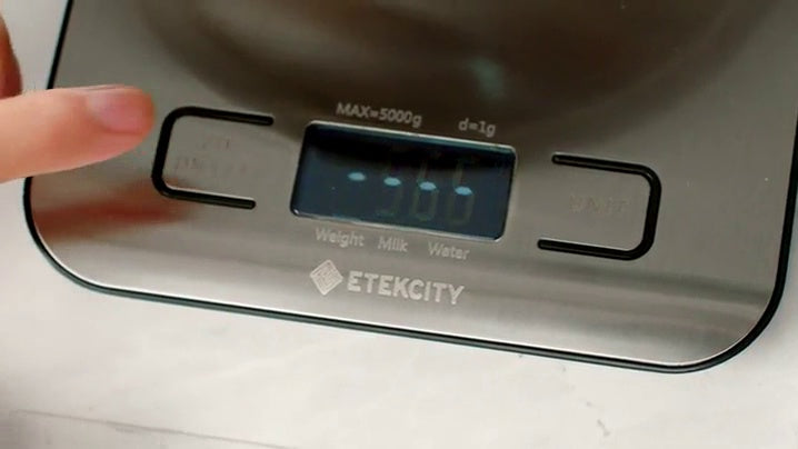 Digital kitchen scale with Etekcity logo on a white background